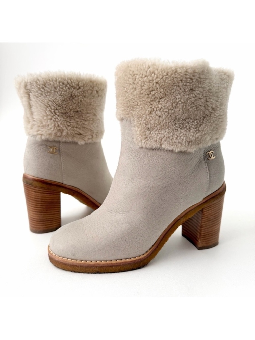 CHANEL | Beige Shearling Fur Suede Ankle Boots Heeled Booties CC Logo 37.5 - Picture 1 of 14